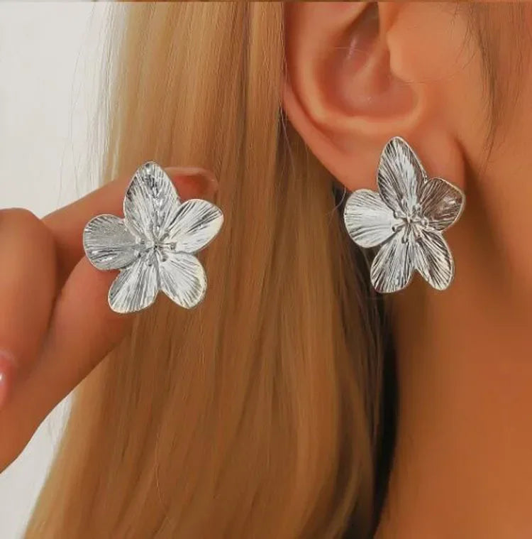 Boucles d'Oreilles Créoles Fleur Dorées