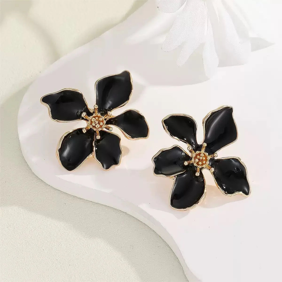 Boucles d'Oreilles Fleur Émail