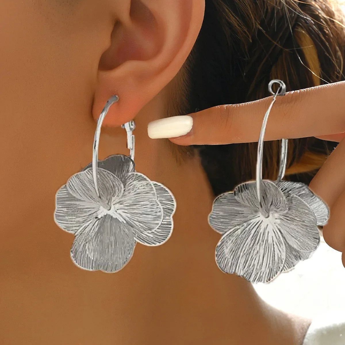 Boucles d'Oreilles Créoles Fleur Dorées